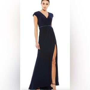 NWT MAC DUGGAL Size 4 67850 Navy Faux Wrap V-Neck Cap Sleeve Jersey Gown Dress